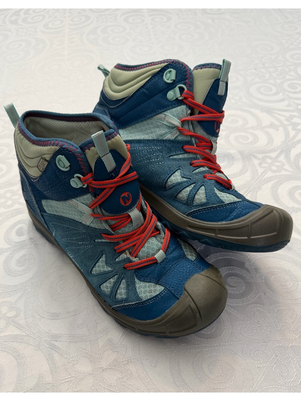 Merrell Blue Teal Woman Size 7 Wide Hiking Boots Pink Laces Outdoors Waterproof